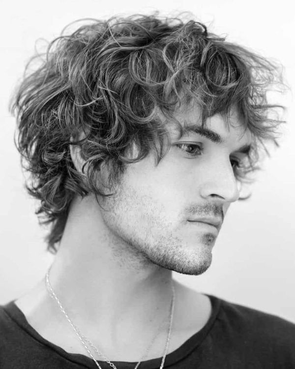 Men's Shaggy Hairstyle